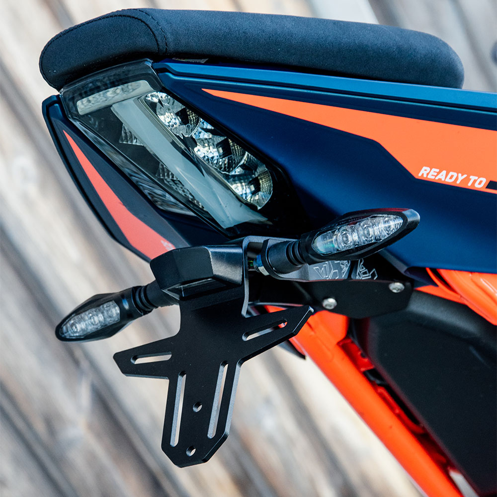 Bagoros performance バゴロスパフォーマンス プレートホルダー  KTM RC 390